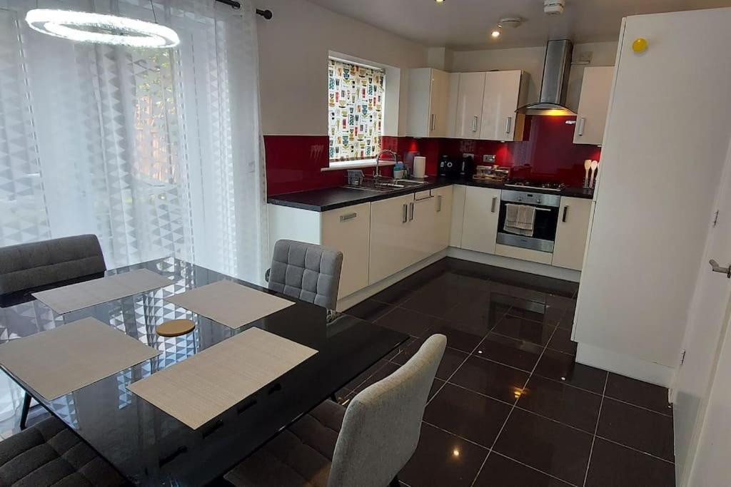 Modern Home Near Etihad, Coop Live Manchester Kültér fotó